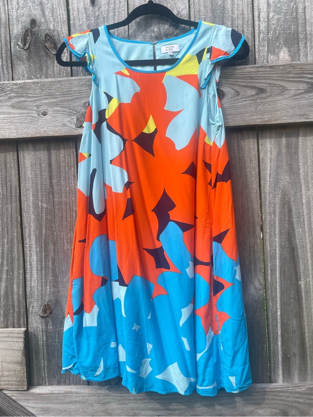crown & ivy Light Blue Top with Turquoise Trim Sz XS